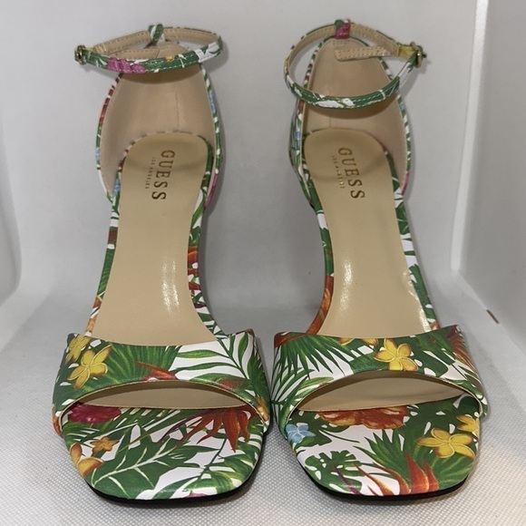 Guess Tropical Print Stiletto Heels with Ankle Strap Size 9.5M - NWOT - Picture 2 of 10